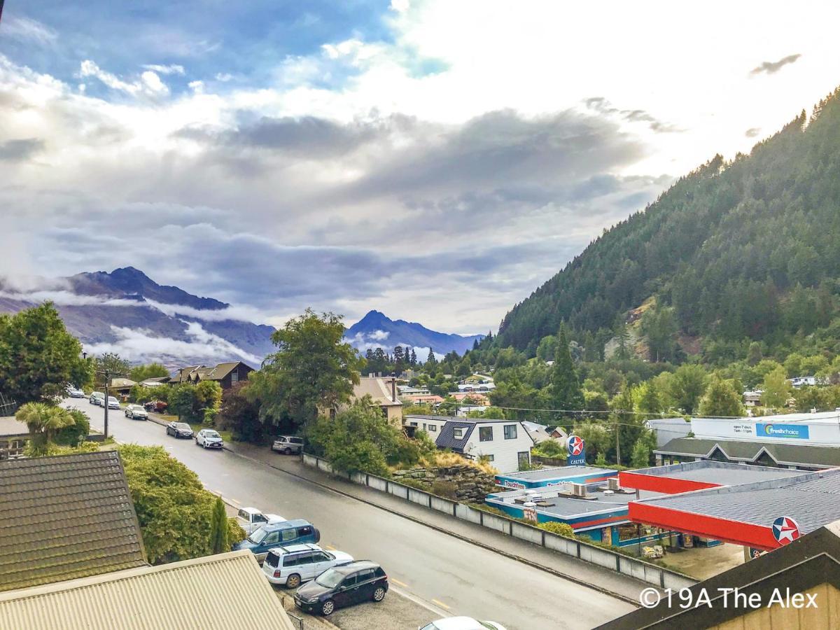 Modern 2-Bedroom Apartment 7-Mins Walk To Queenstown Dış mekan fotoğraf