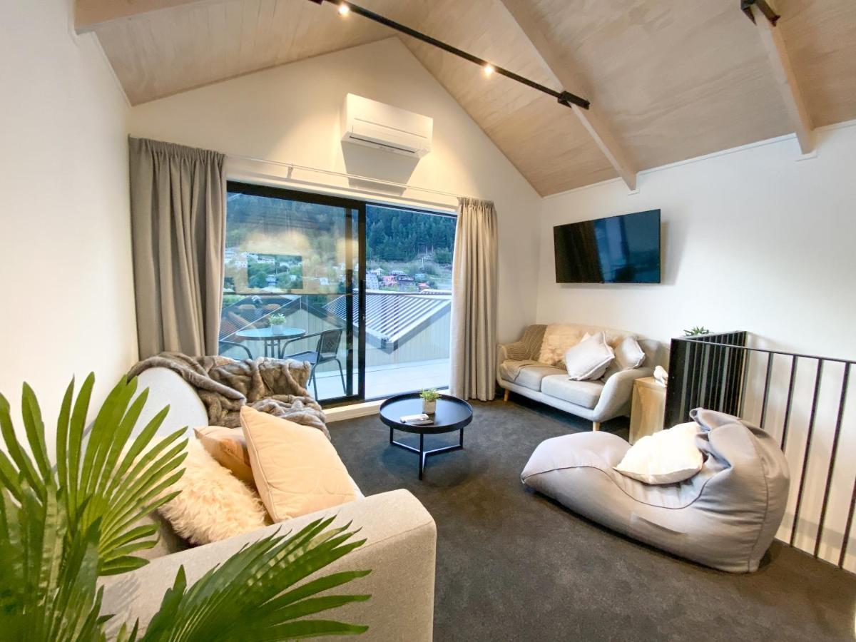 Modern 2-Bedroom Apartment 7-Mins Walk To Queenstown Dış mekan fotoğraf