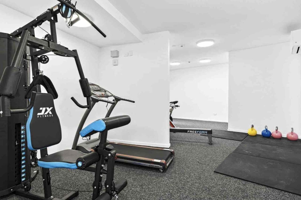 Modern 2-Bedroom Apartment 7-Mins Walk To Queenstown Dış mekan fotoğraf
