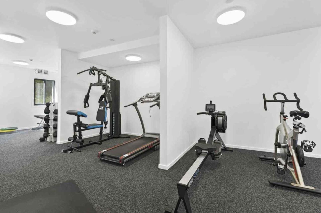 Modern 2-Bedroom Apartment 7-Mins Walk To Queenstown Dış mekan fotoğraf