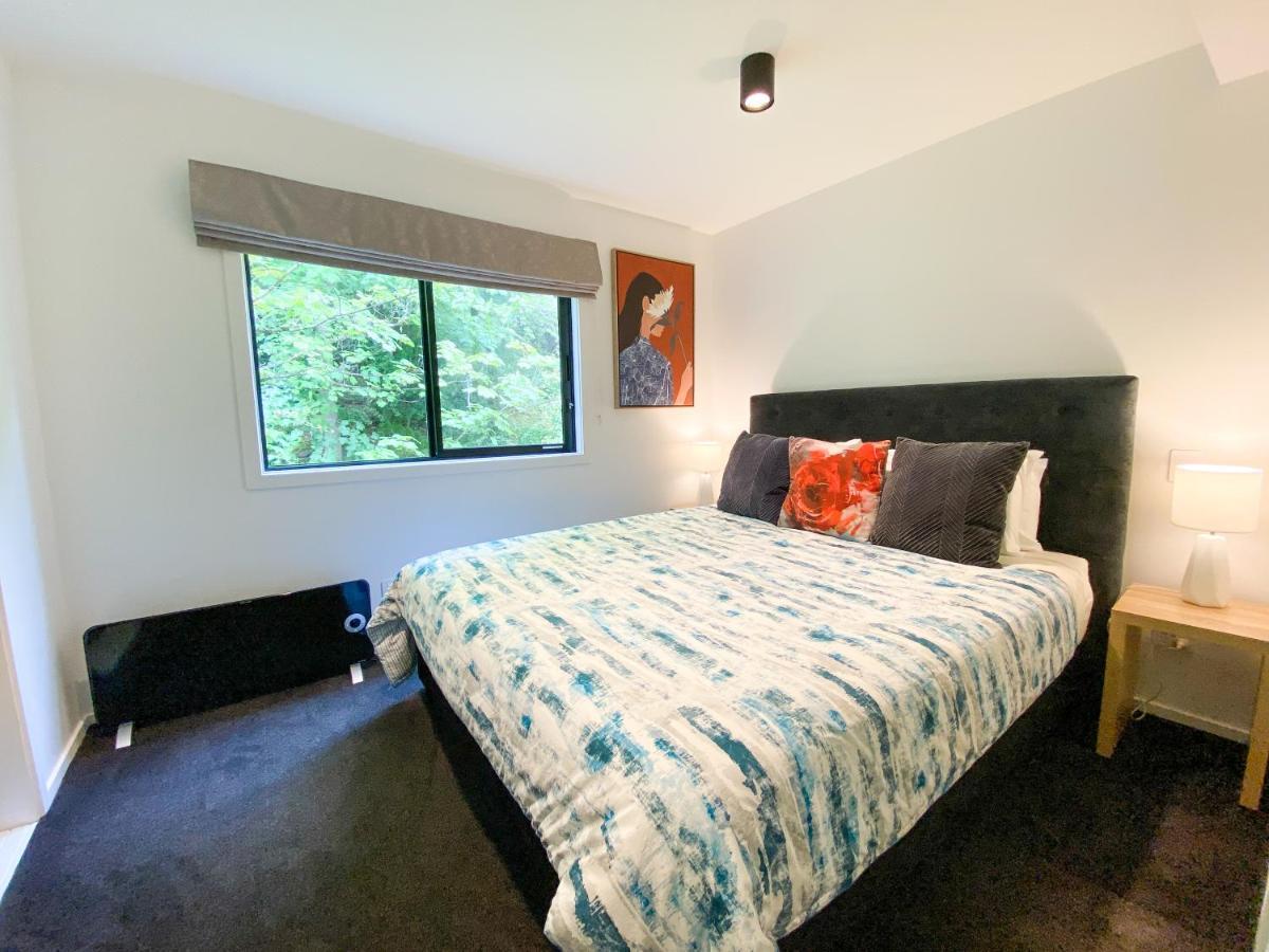 Modern 2-Bedroom Apartment 7-Mins Walk To Queenstown Dış mekan fotoğraf